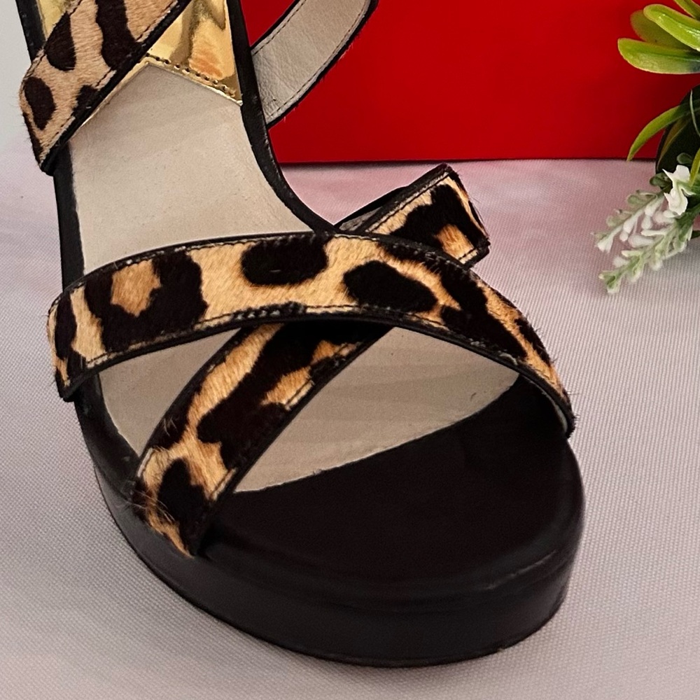 MICHAEL KORS ~ Leopard Print Strap 4” Peep-Toe Heels with Black Accents size 7 - Picture 8 of 9